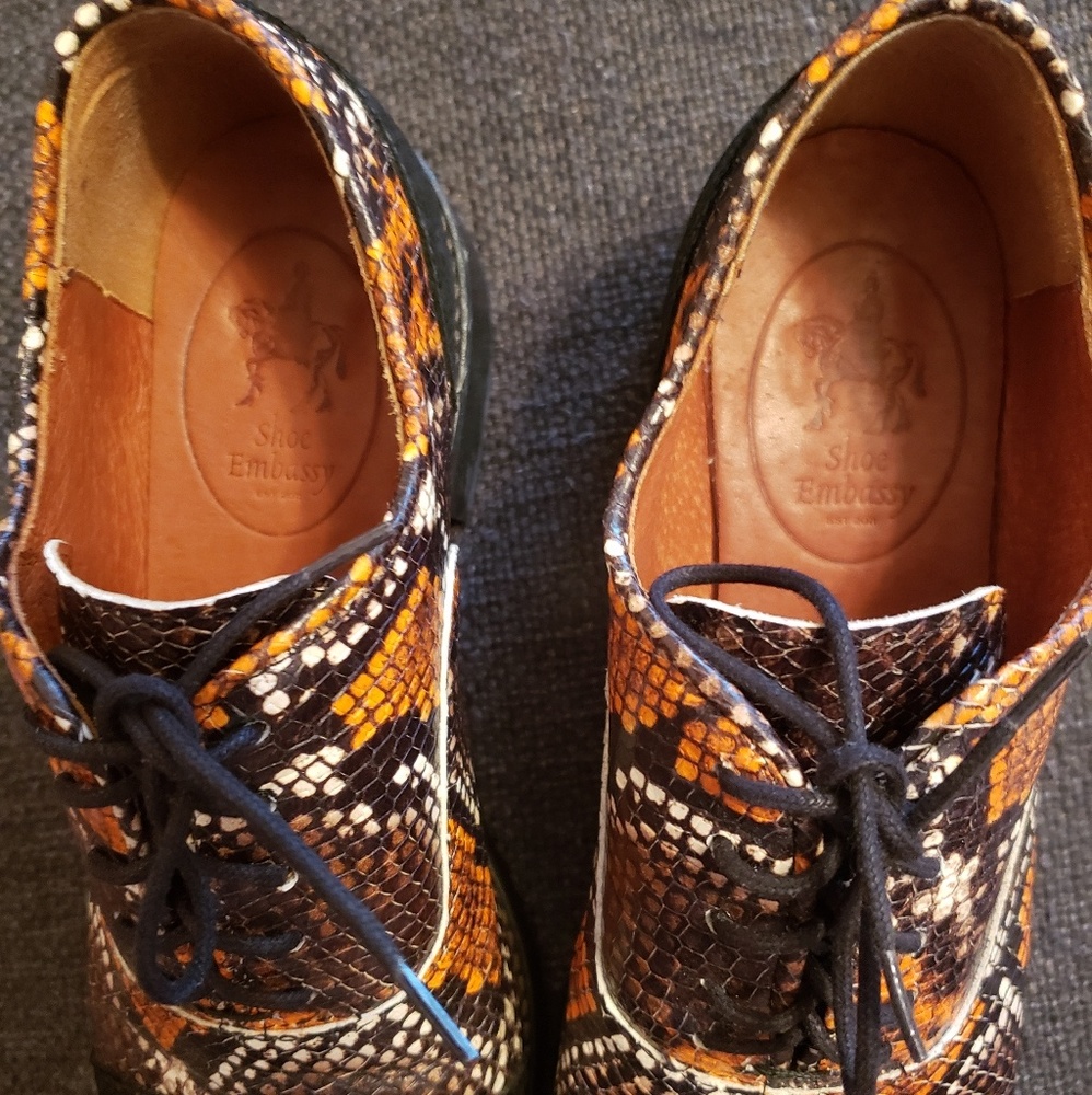 Shoes - Picture 2 of 2